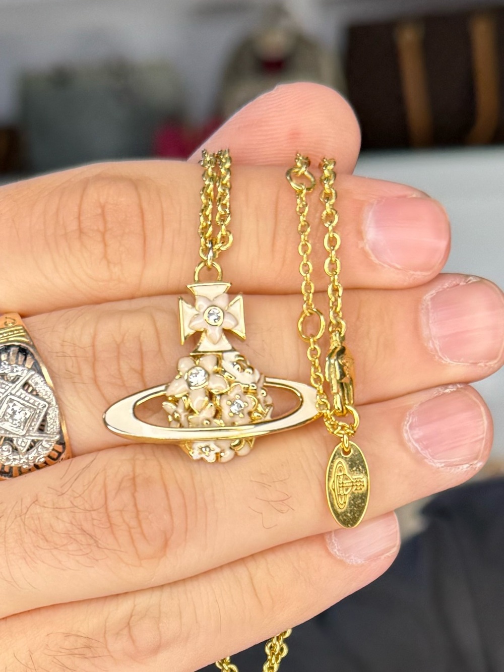 VIVIENNE WESTWOOD NECKLACE